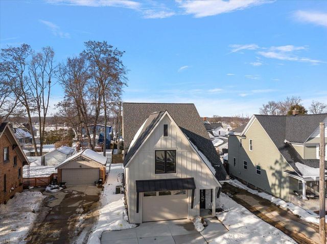 581 S Shore Drive, Holland City, MI 49423