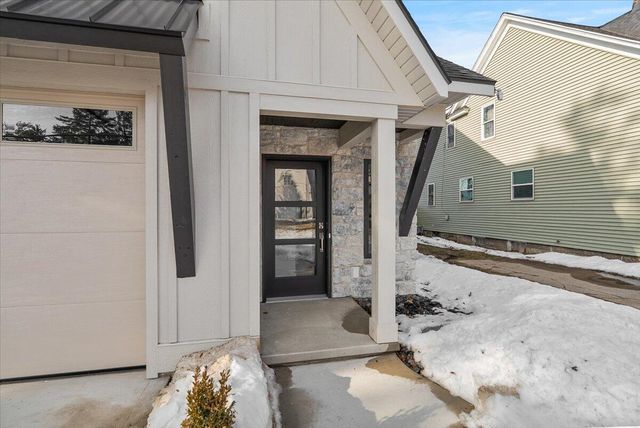 581 S Shore Drive, Holland City, MI 49423