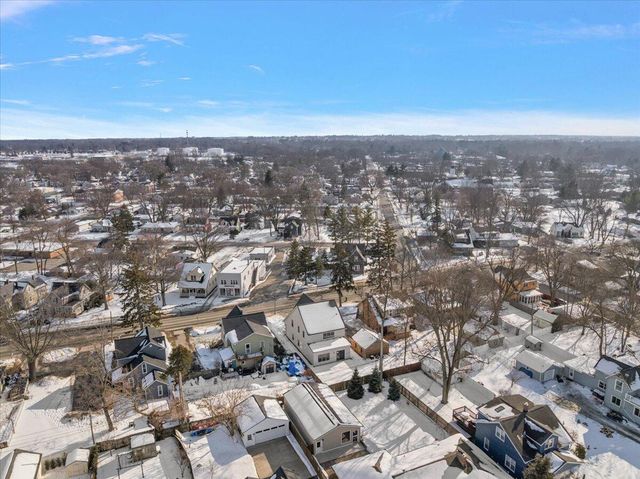 581 S Shore Drive, Holland City, MI 49423