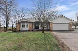 4608 Vandebrook Drive, Waterloo, IL 62298