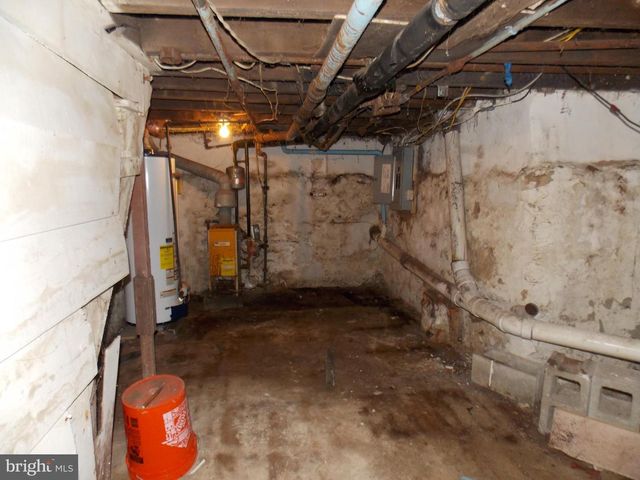2513 INGERSOLL ST, Philadelphia, PA 19121