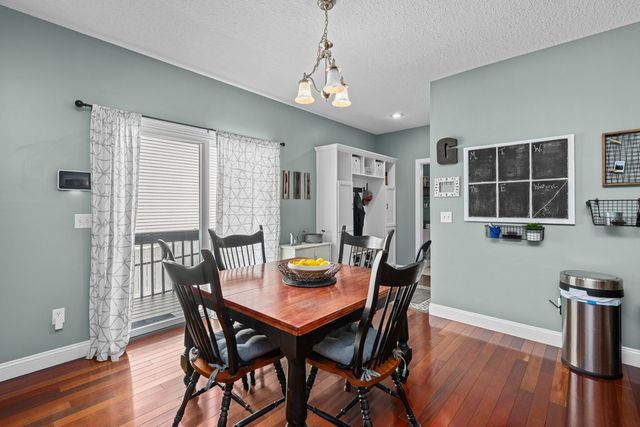 6911 Madison Street, Davenport, IA 52806