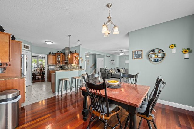 6911 Madison Street, Davenport, IA 52806