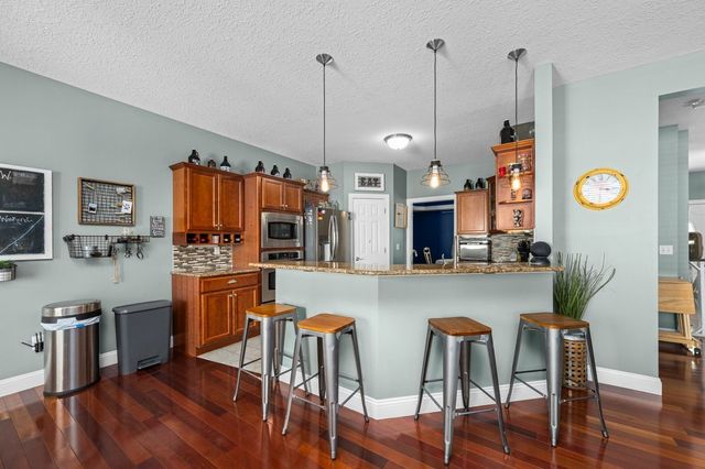 6911 Madison Street, Davenport, IA 52806