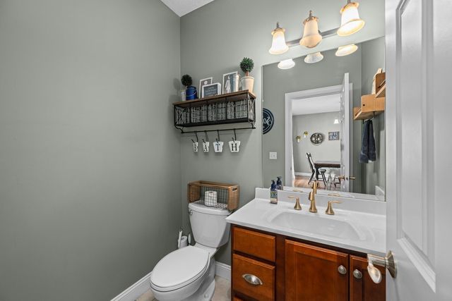 6911 Madison Street, Davenport, IA 52806