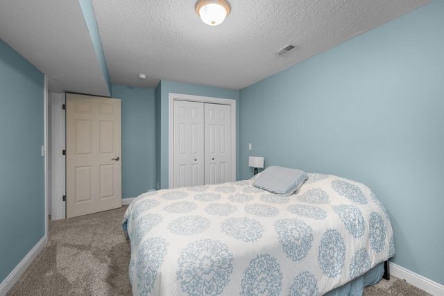 6911 Madison Street, Davenport, IA 52806