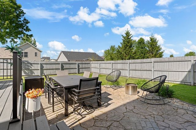 6911 Madison Street, Davenport, IA 52806