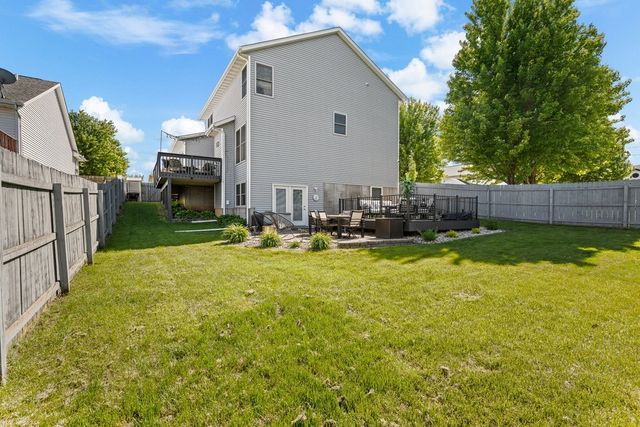 6911 Madison Street, Davenport, IA 52806