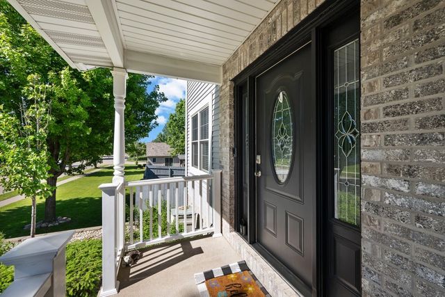6911 Madison Street, Davenport, IA 52806