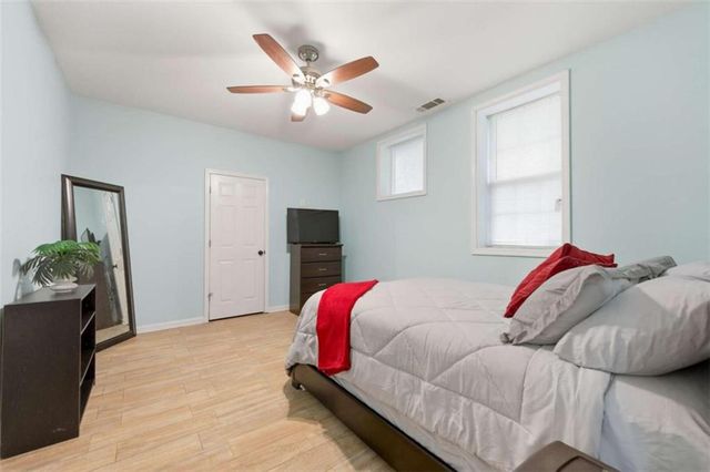 5732 Vinings Place Drive, Mableton, GA 30126