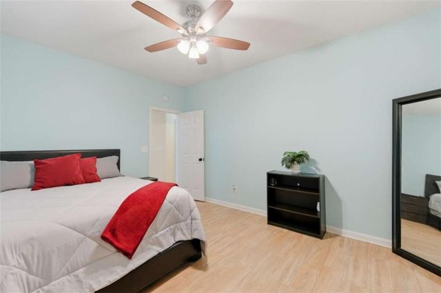 5732 Vinings Place Drive, Mableton, GA 30126