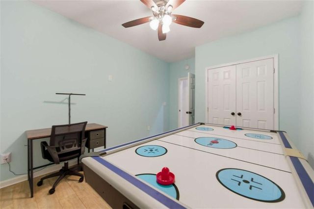 5732 Vinings Place Drive, Mableton, GA 30126