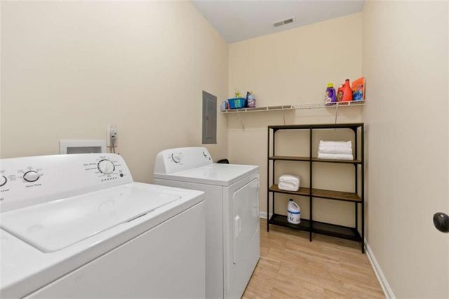 5732 Vinings Place Drive, Mableton, GA 30126