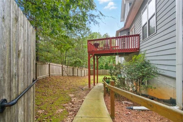 5732 Vinings Place Drive, Mableton, GA 30126