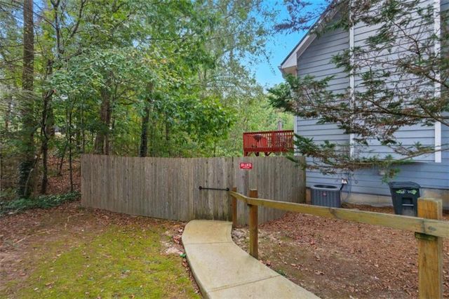 5732 Vinings Place Drive, Mableton, GA 30126