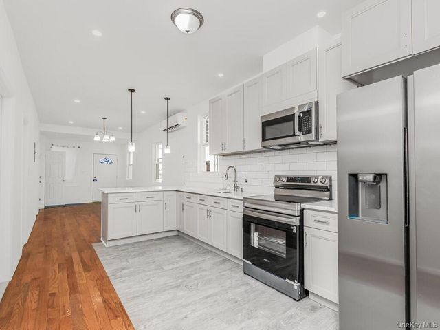 940 E 212th Street, Bronx, NY 10469