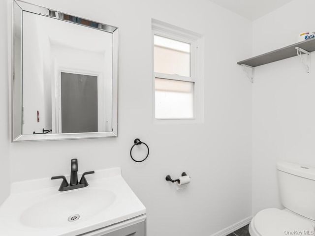 940 E 212th Street, Bronx, NY 10469