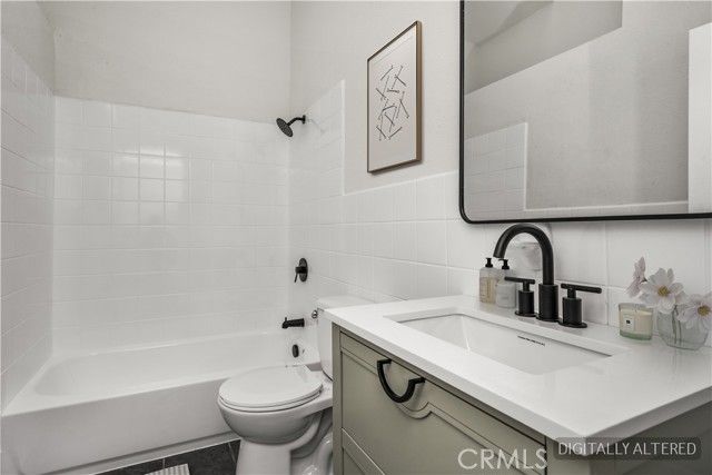 201 Racquet Club, Compton, CA 90220