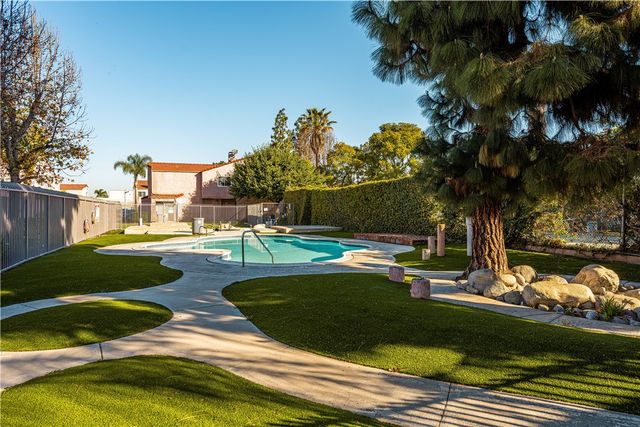 201 Racquet Club, Compton, CA 90220