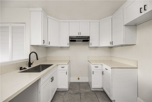 201 Racquet Club, Compton, CA 90220