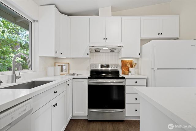 13232 NE 130th Place, Kirkland, WA 98034