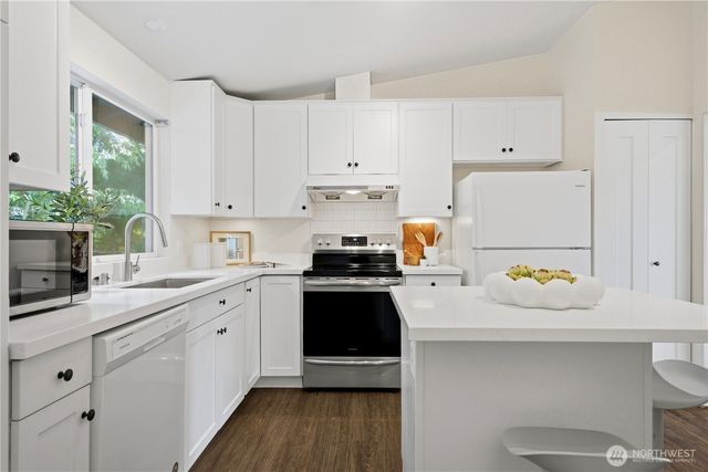 13232 NE 130th Place, Kirkland, WA 98034