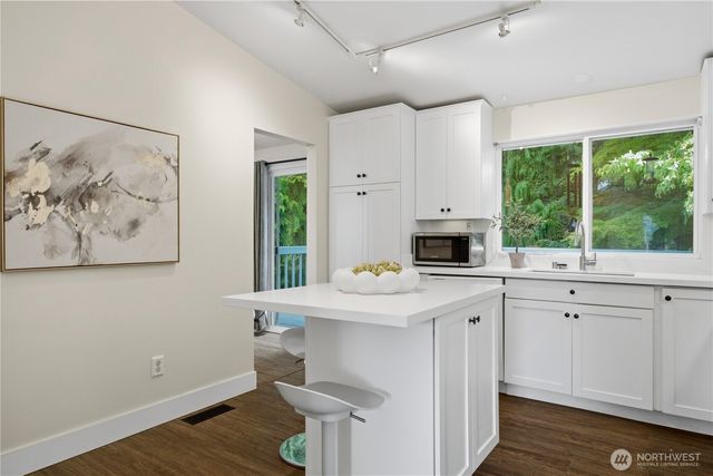 13232 NE 130th Place, Kirkland, WA 98034