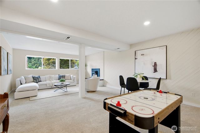13232 NE 130th Place, Kirkland, WA 98034