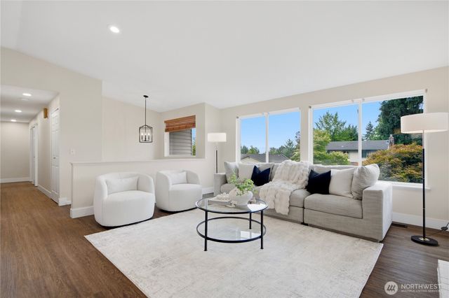 13232 NE 130th Place, Kirkland, WA 98034