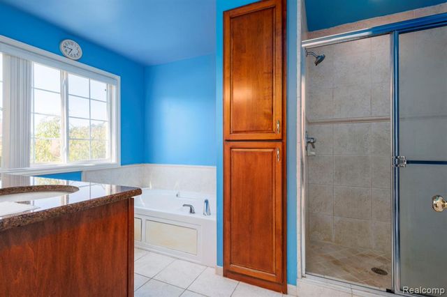 461 Tanner Drive, Troy, MI 48085