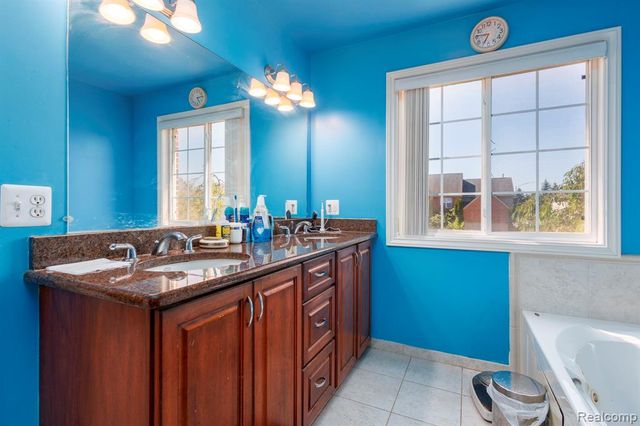 461 Tanner Drive, Troy, MI 48085