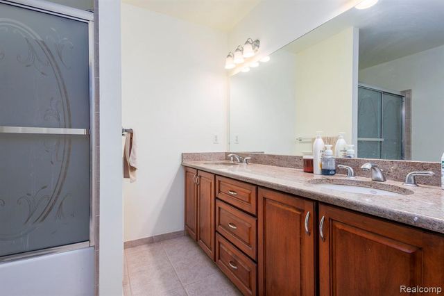 461 Tanner Drive, Troy, MI 48085