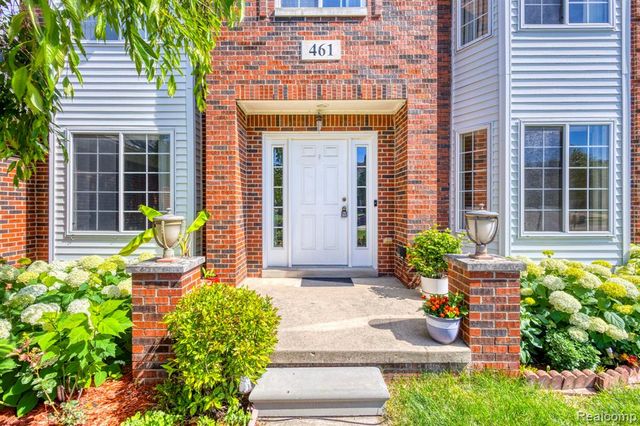 461 Tanner Drive, Troy, MI 48085