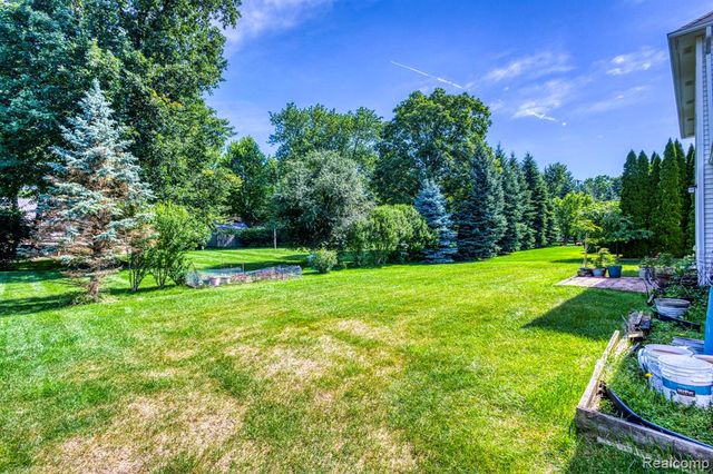 461 Tanner Drive, Troy, MI 48085