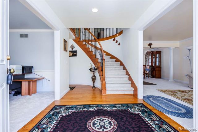 461 Tanner Drive, Troy, MI 48085
