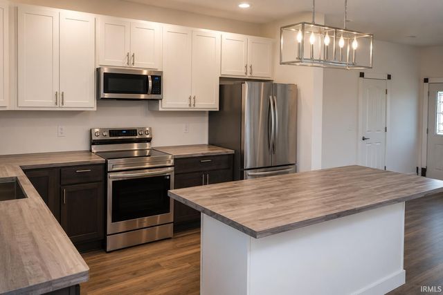 714 Bluewater Court, Monticello, IN 47960