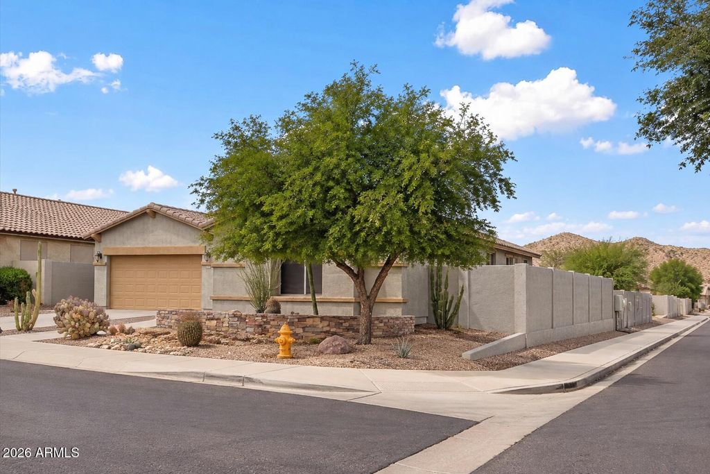 18426 W WESTERN STAR Boulevard, Goodyear, AZ 85338 — photo 2
