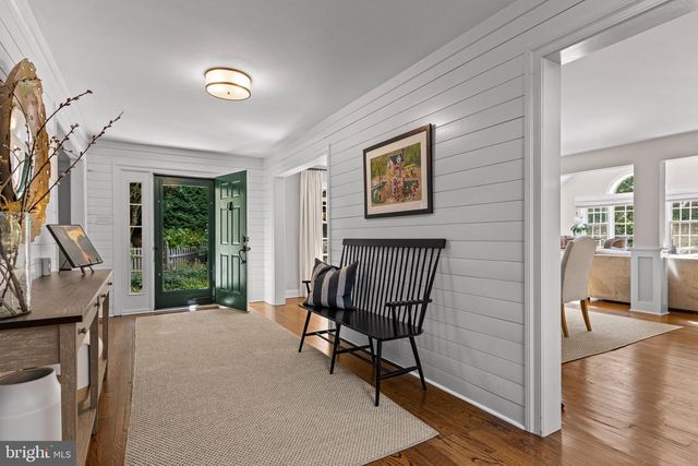 610 LINDSAY CIR, Villanova, PA 19085