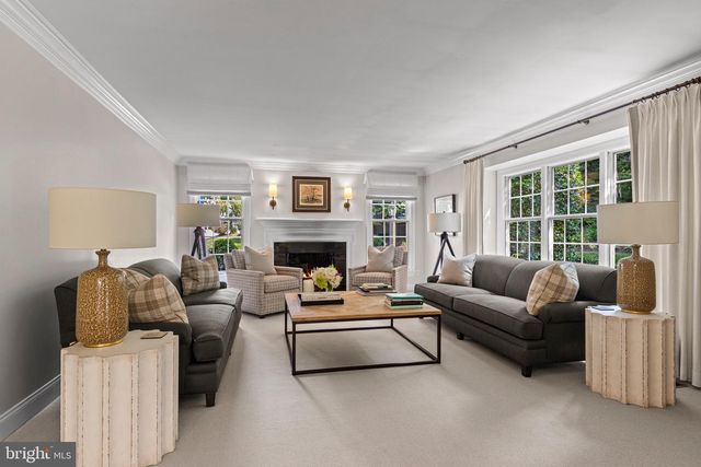 610 LINDSAY CIR, Villanova, PA 19085