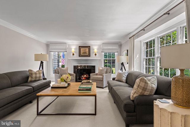 610 LINDSAY CIR, Villanova, PA 19085