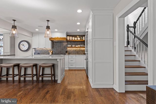 610 LINDSAY CIR, Villanova, PA 19085