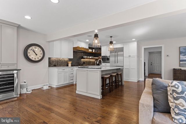 610 LINDSAY CIR, Villanova, PA 19085