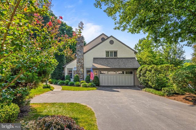 610 LINDSAY CIR, Villanova, PA 19085