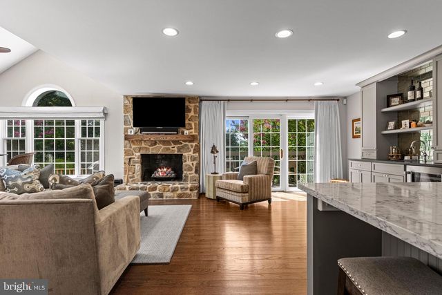 610 LINDSAY CIR, Villanova, PA 19085