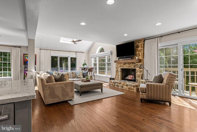 610 LINDSAY CIR, Villanova, PA 19085