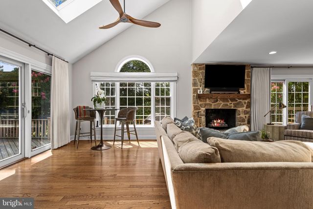 610 LINDSAY CIR, Villanova, PA 19085
