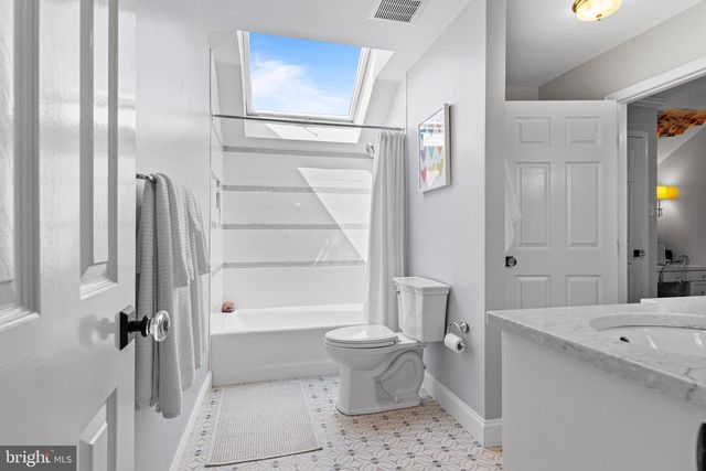 610 LINDSAY CIR, Villanova, PA 19085