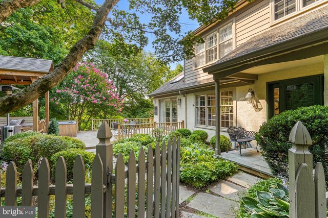 610 LINDSAY CIR, Villanova, PA 19085