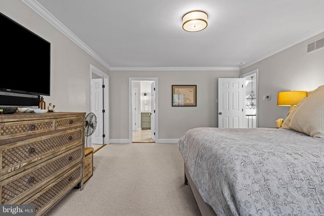 610 LINDSAY CIR, Villanova, PA 19085