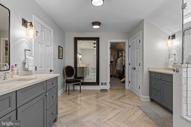 610 LINDSAY CIR, Villanova, PA 19085